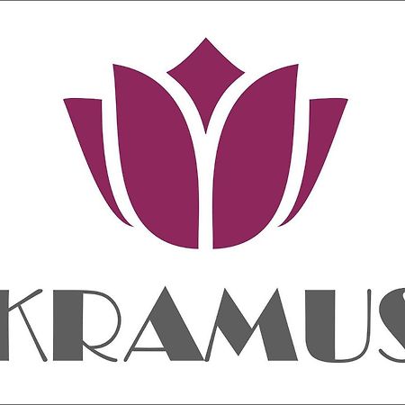 Hotel Kramus Ruse Exteriör bild